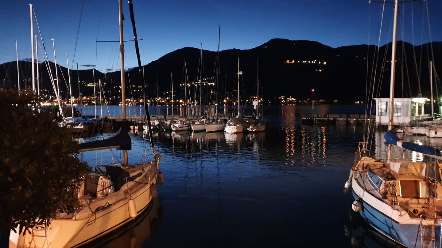 Porto del Lago di Garda di notte